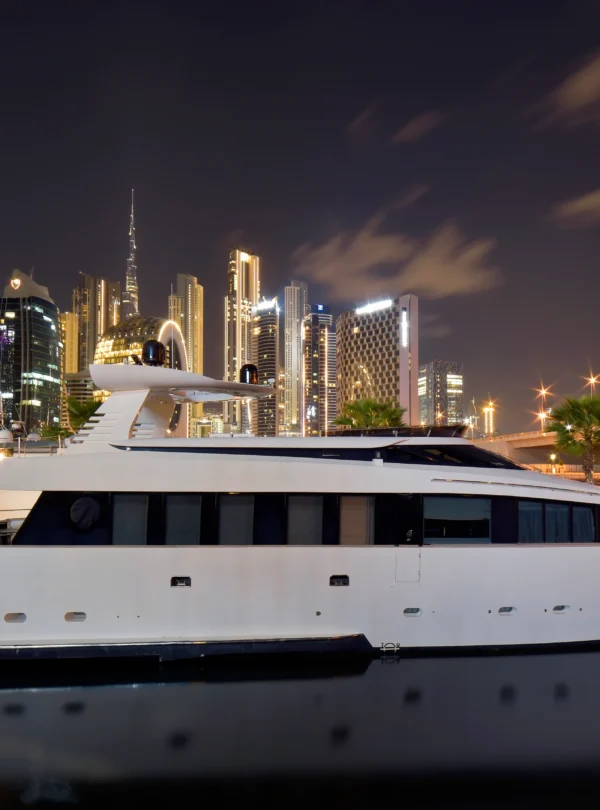 dubai-uae-dubai-skyline-from-marasi-st-dubai-business-bay-dubai-canal-near-burj-khalifa