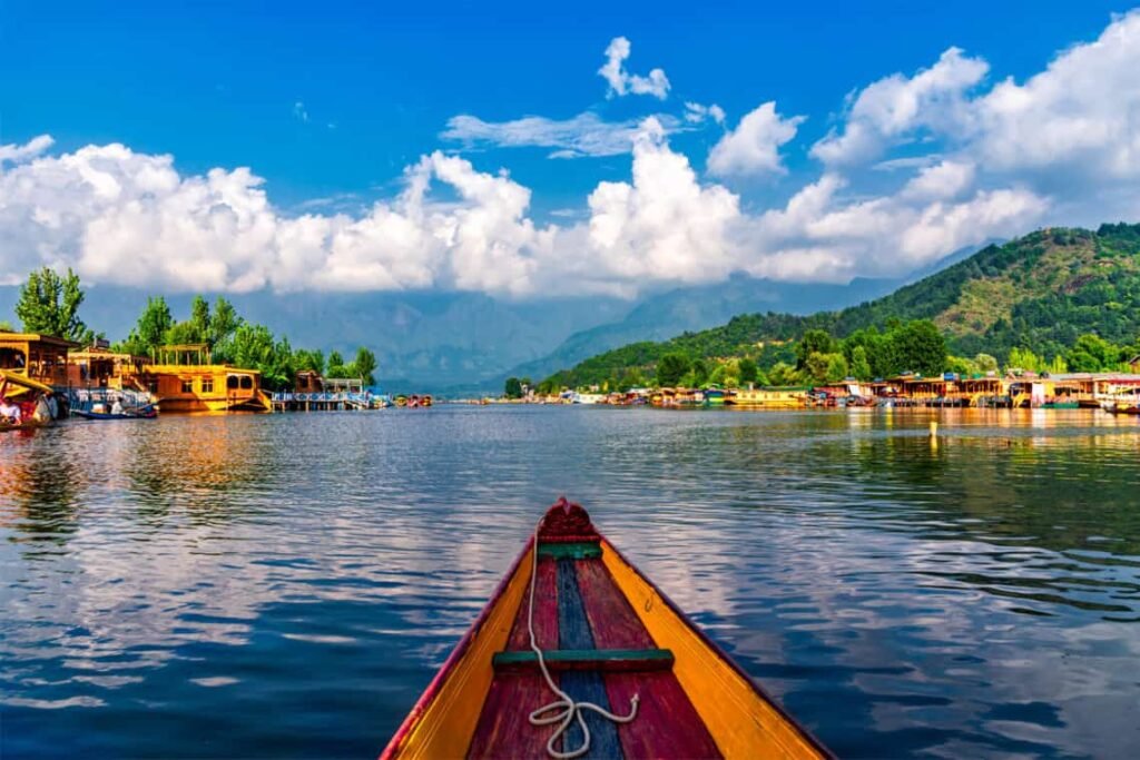 Kashmir Tour Package for Couple ,Dal Lake , Kashmir Tour Package